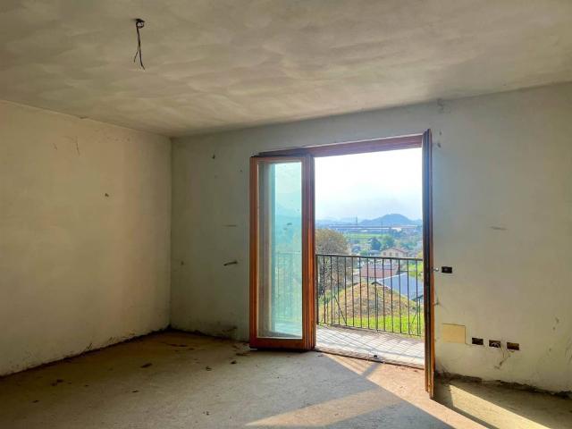 Appartamento in vendita a Dubino SO