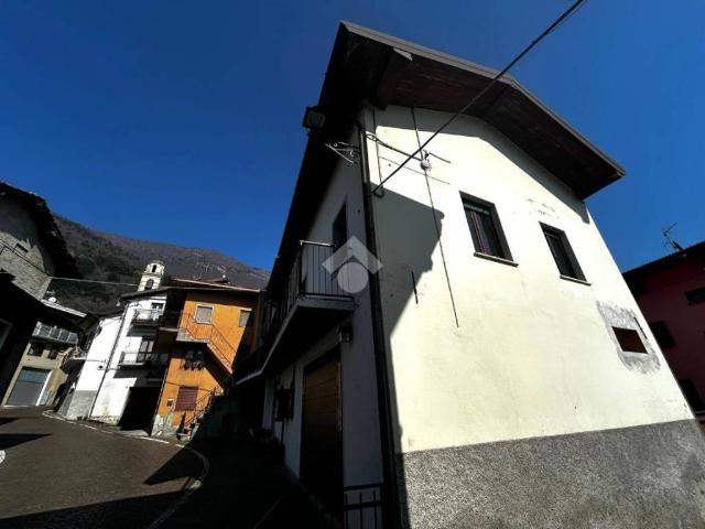 Appartamento in vendita a Dubino SO