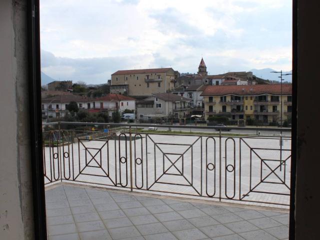 Appartamento in vendita a Dugenta BN