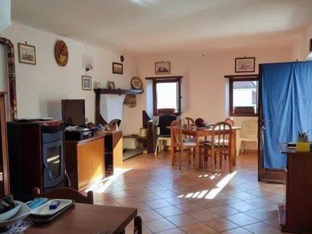 Appartamento in vendita a Duno VA