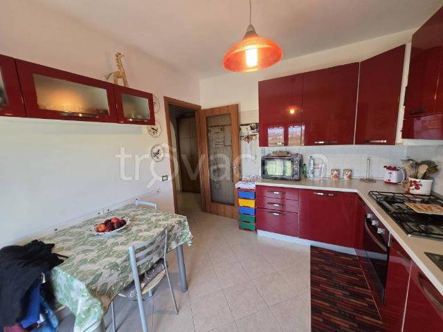 Appartamento in vendita a Davoli via 1 Maggio