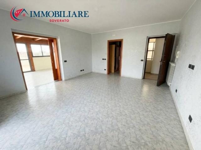 Appartamento in vendita a Davoli CZ