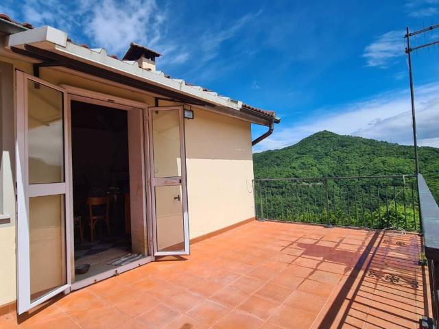 Appartamento in vendita a Davagna GE