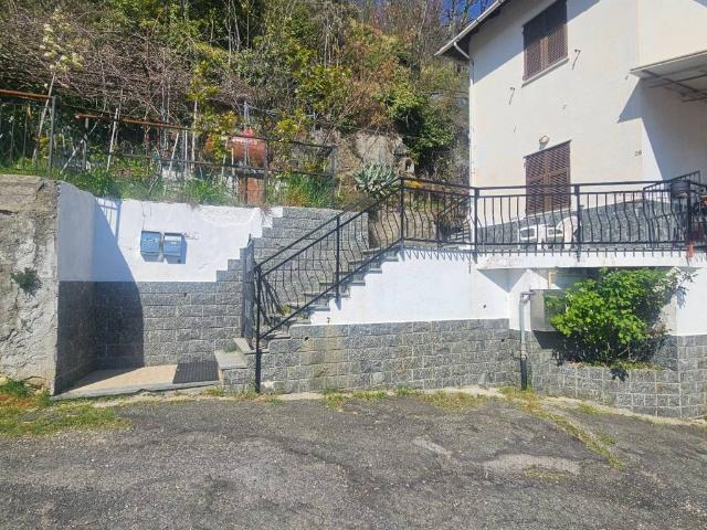Appartamento in vendita a Davagna GE