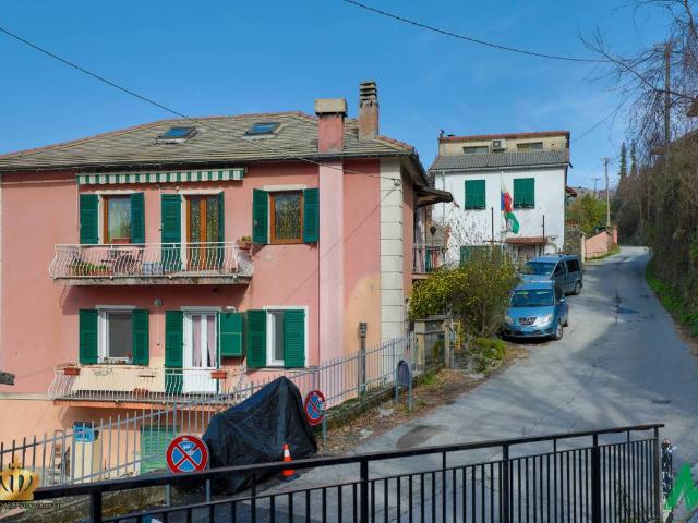 Appartamento in vendita a Davagna GE