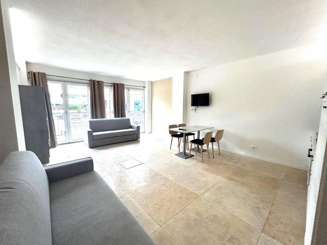 Appartamento in vendita a Desenzano Del Garda