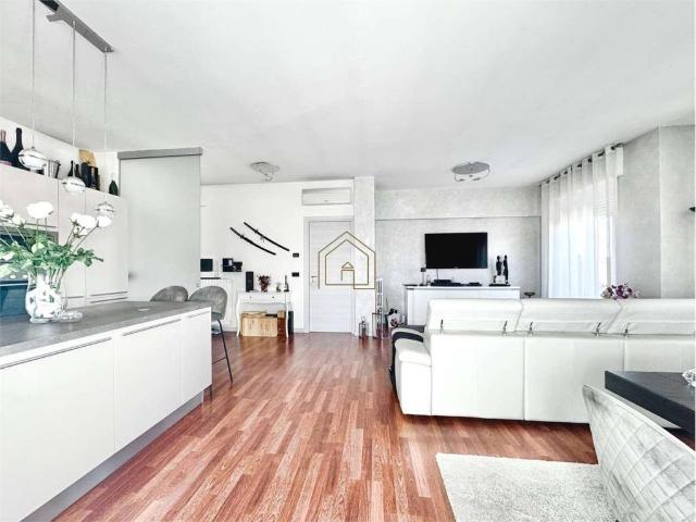 Appartamento in vendita a Desenzano del Garda BS
