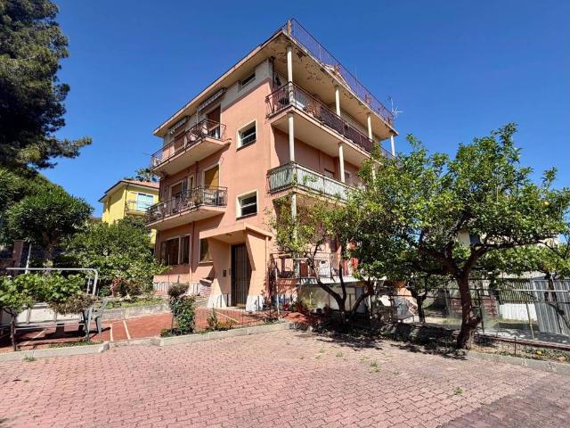 Appartamento in vendita a Diano Castello IM