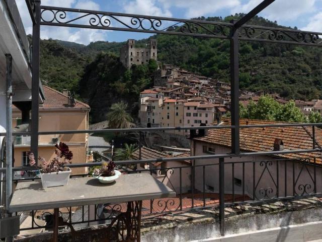 Appartamento in vendita a Dolceacqua IM