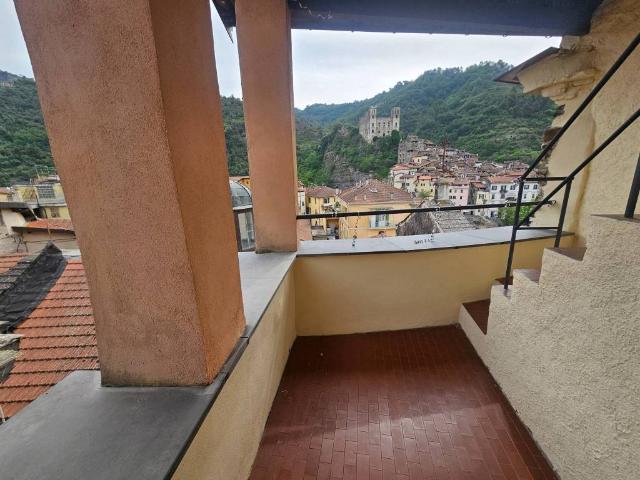 Appartamento in vendita a Dolceacqua IM