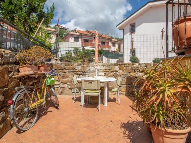Appartamento in vendita a Dolcedo IM