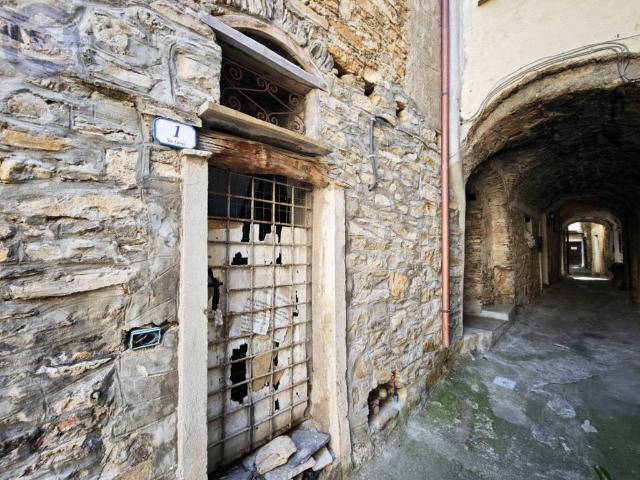 Appartamento in vendita a Dolcedo IM