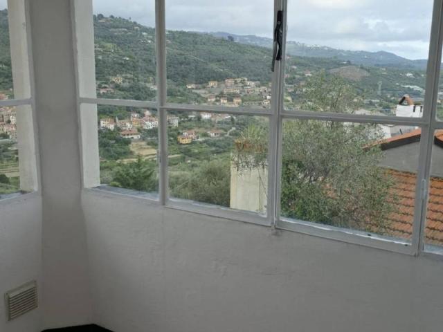 Appartamento in vendita a Dolcedo IM
