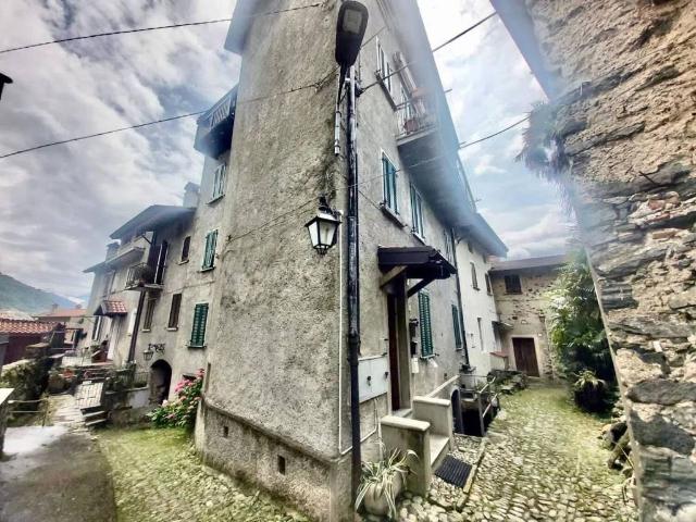 Appartamento in vendita a Dongo CO