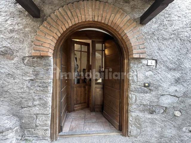 Appartamento in vendita a Domaso CO