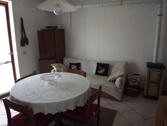 Appartamento in vendita a Dossena BG