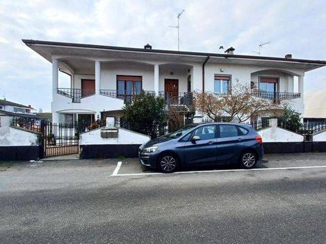 Appartamento in vendita a Dorno PV