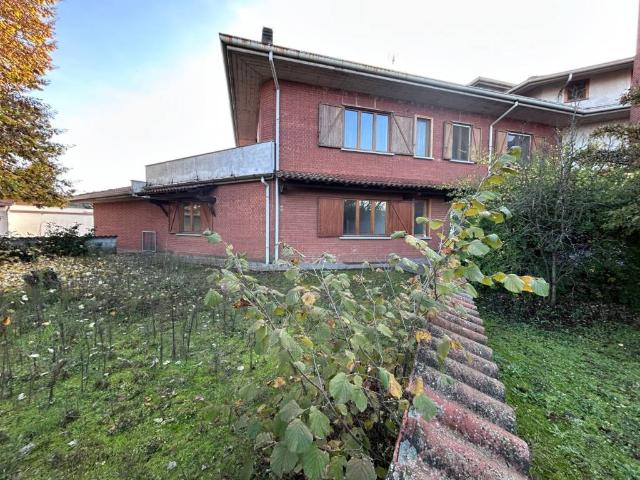Loft / Open Space in vendita a Dorno PV