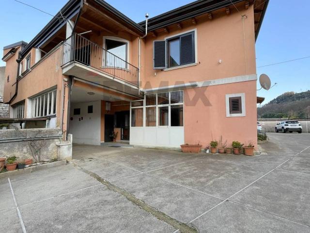 Appartamento in vendita a Dragoni