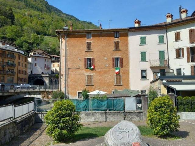 Appartamento in vendita a Edolo BS