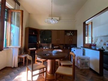 APPARTAMENTO in VENDITA a EMPOLI di 4 vani