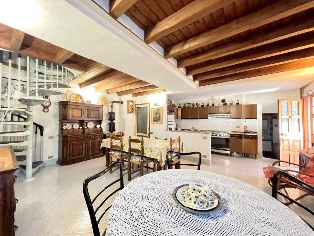 Appartamento in vendita a Endine Gaiano BG