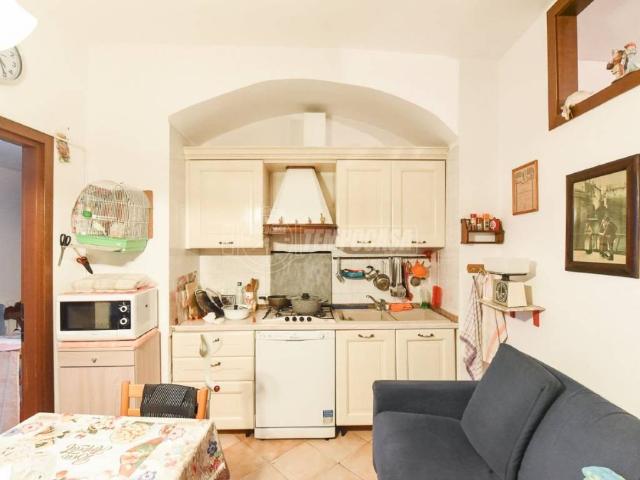 Appartamento in vendita a Erba CO