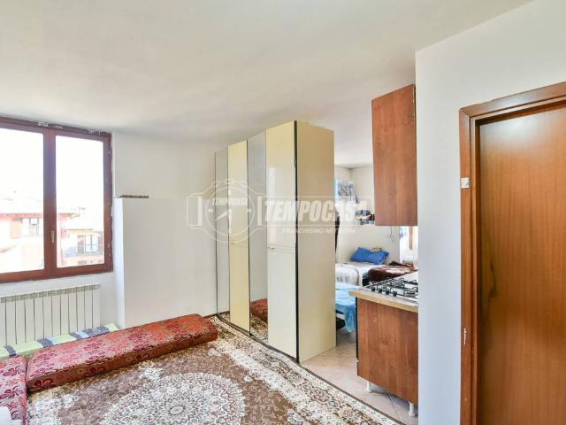 Appartamento in vendita a Erba CO