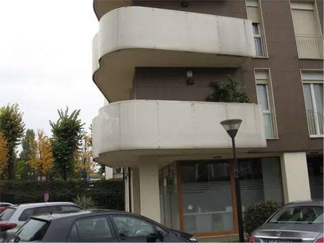 Appartamento in vendita a Erba CO