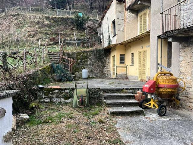 Casa indipendente in vendita a Erve LC