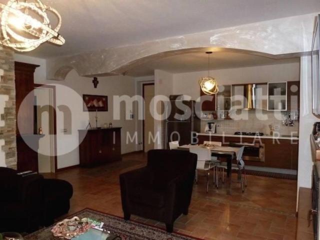 Appartamento in vendita a Esanatoglia MC