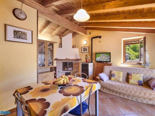 Appartamento in vendita a Esino Lario LC