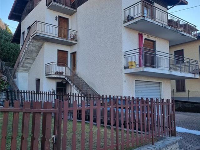 Appartamento in vendita a Esino Lario
