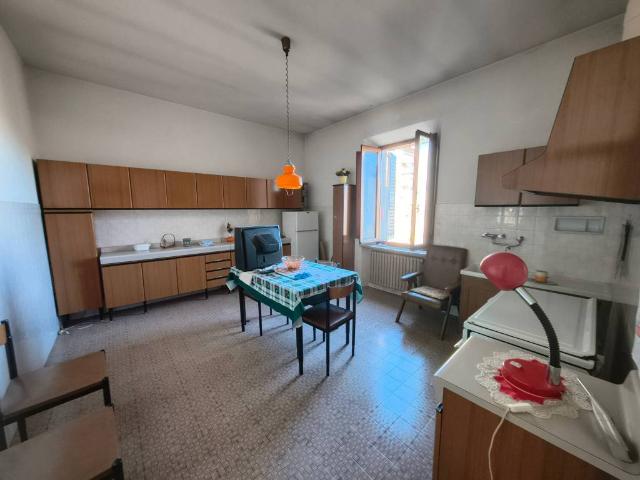 Appartamento in vendita a Fabriano AN