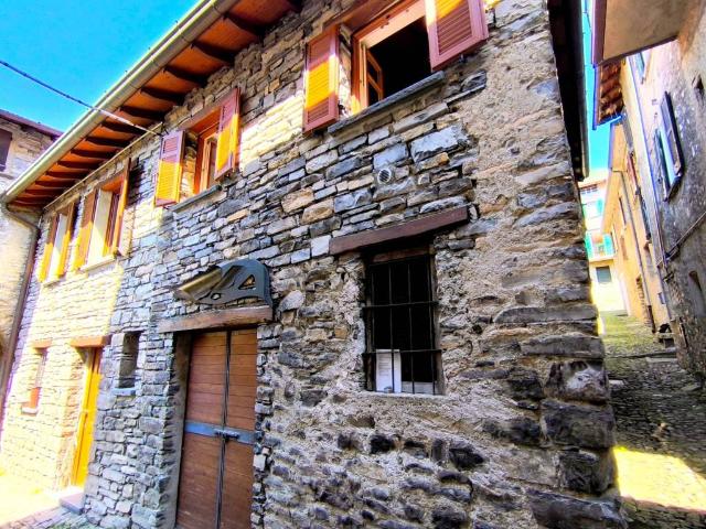 Appartamento in vendita a Faggeto Lario CO