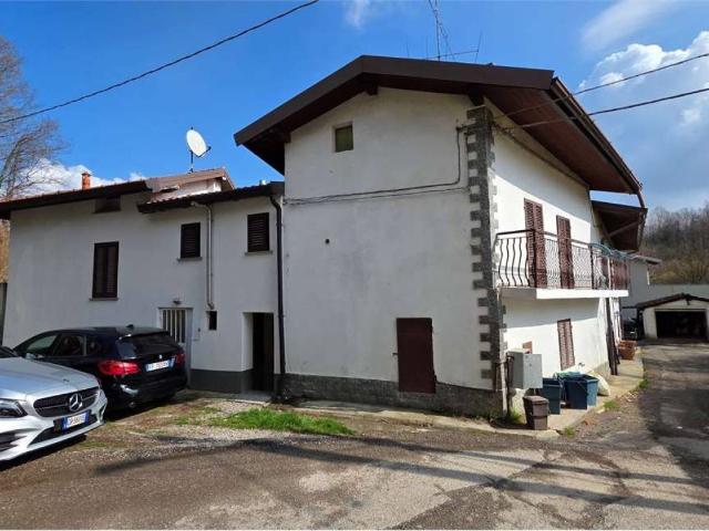 Appartamento in vendita a Faloppio CO