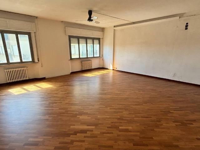 Appartamento in vendita a Falconara Marittima AN