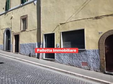 Appartamento in vendita a Farnese VT