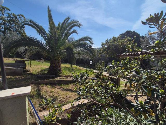 Appartamento in vendita a Fara in Sabina, Canneto