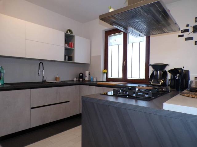 Appartamento in vendita a Fara in Sabina RI