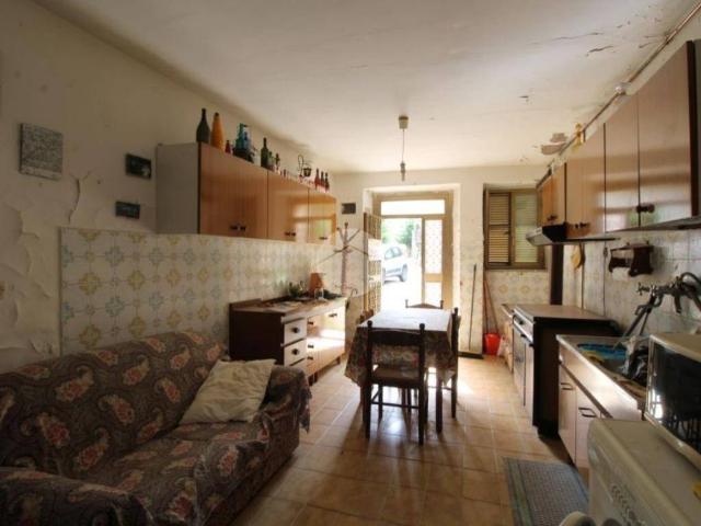 Appartamento in vendita a Fara in Sabina RI