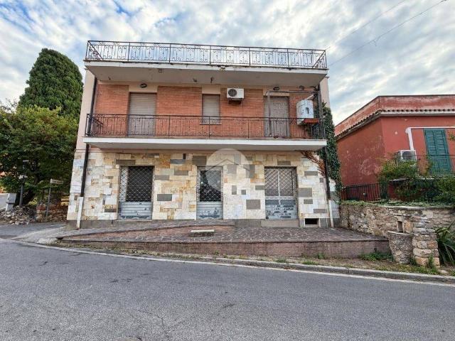 Appartamento in vendita a Fara in Sabina RI