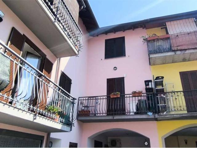 Appartamento in vendita a Fenegrò CO