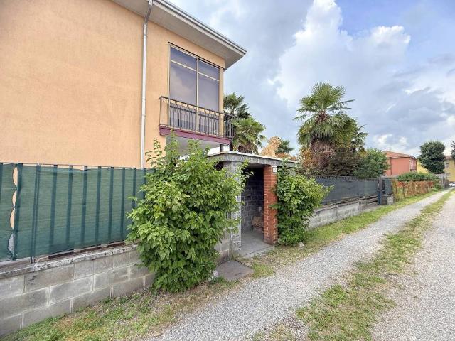 Appartamento in vendita a Ferno VA
