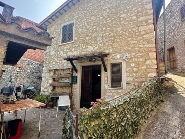 Appartamento in vendita a Ferentillo TR