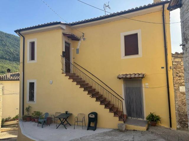 Appartamento in vendita a Ferentillo TR