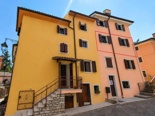 Appartamento in vendita a Ferrara di Monte Baldo VR
