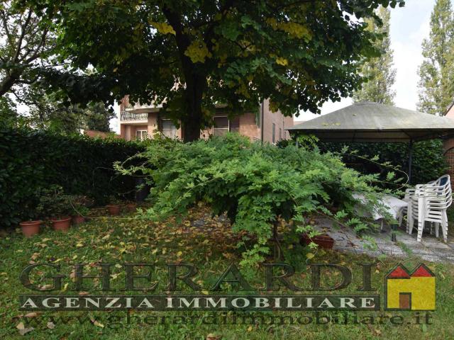 Appartamento in vendita a Ferrara, Entro Mura