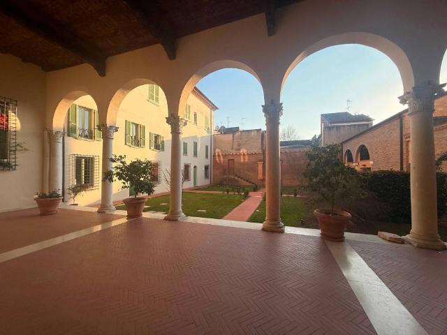 Appartamento in vendita a Ferrara FE