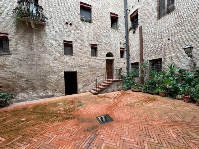 Appartamento in vendita a Ferrara FE